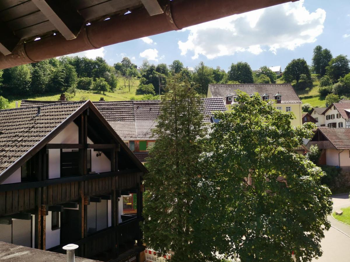 Hotel Gruener Baum - Hotel Im Murgtal, Schwarzwald Weisenbach Extérieur photo